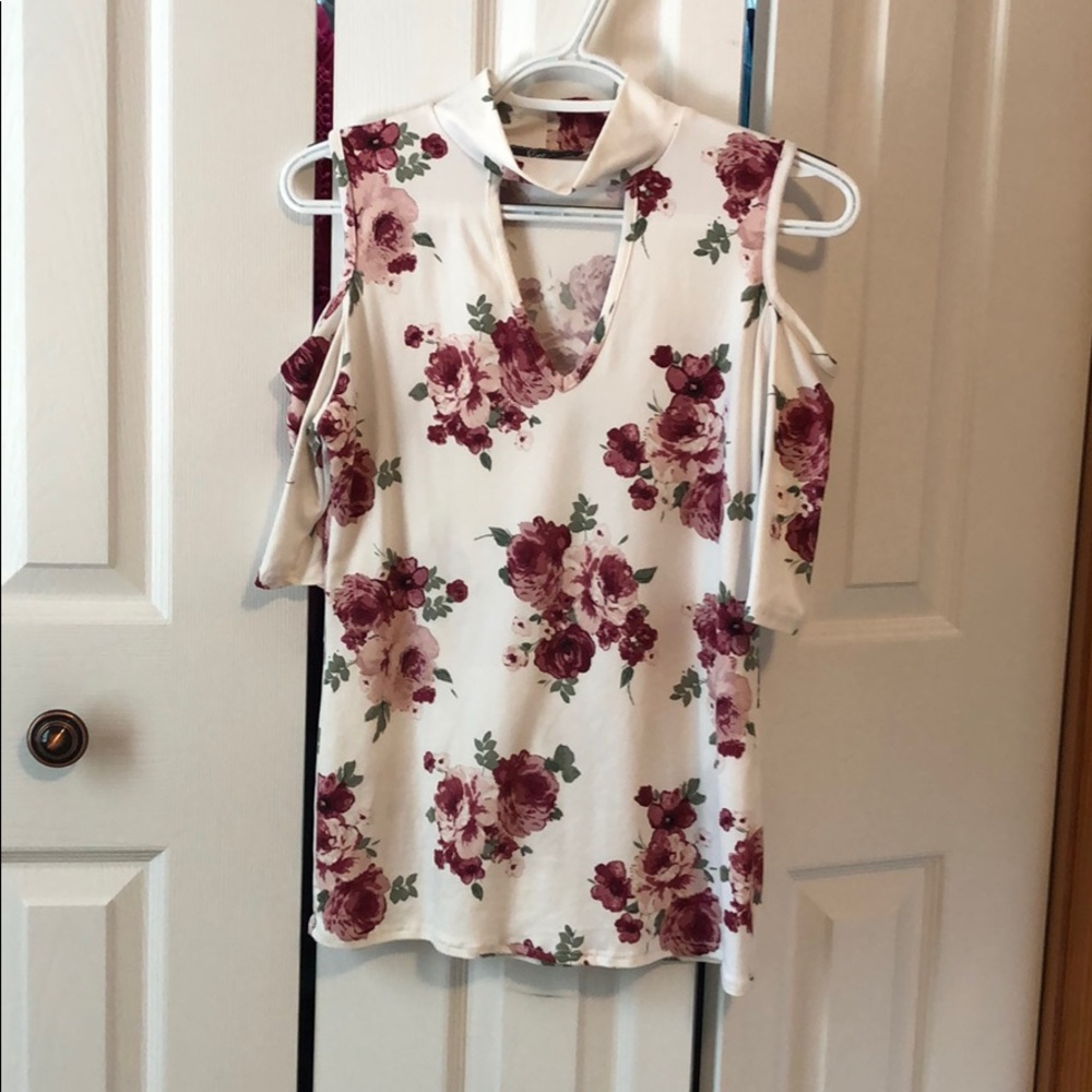 White & rose patterned open shoulder/collar shirt